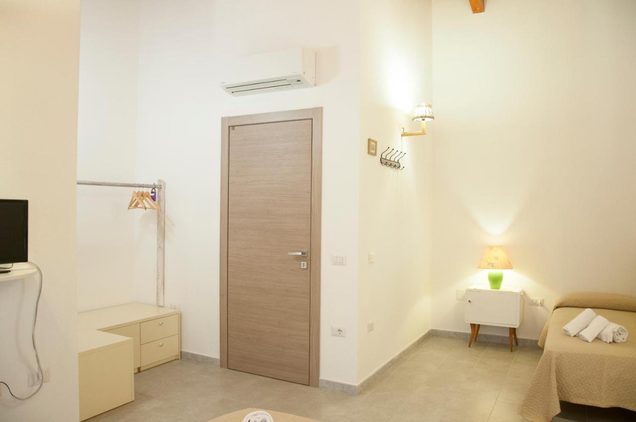 Alghero Detrabis B&B Bagian luar foto